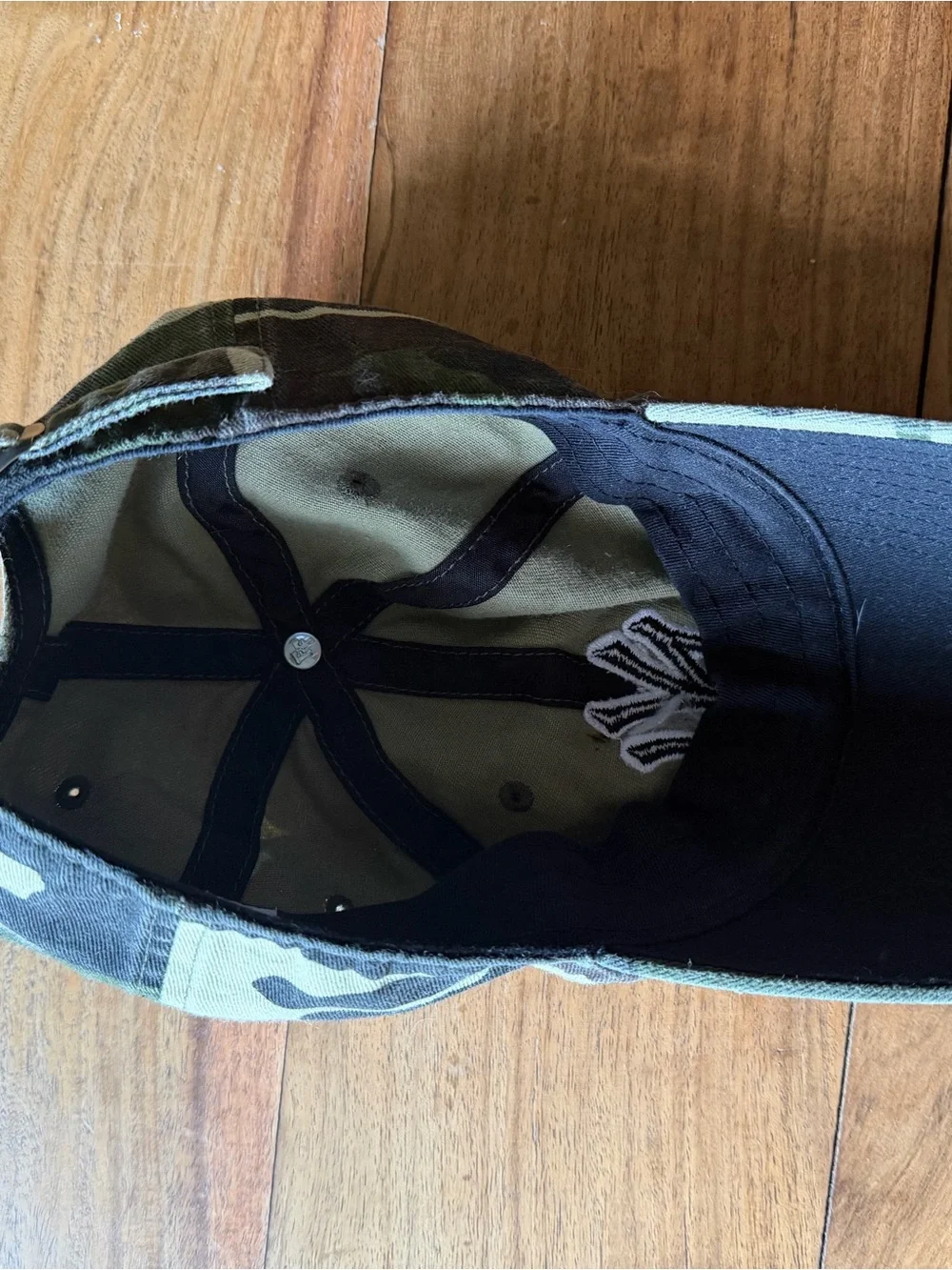 New York NY Yankees Camouflage Baseball Cap with Team Logo - Green Camo